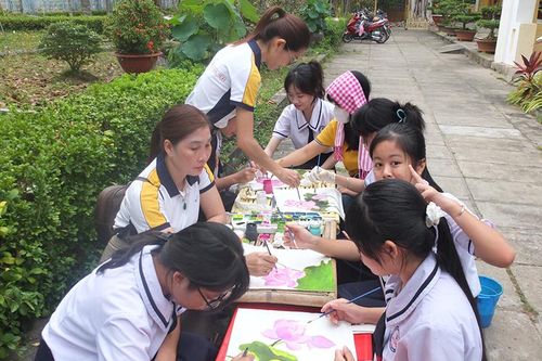 Xây dựng môi trường văn hóa hài hòa giữa giá trị truyền thống và hiện đại trong trường học