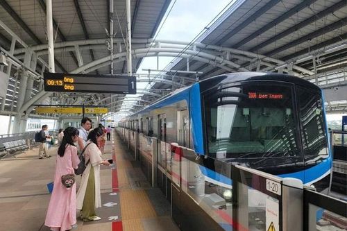 Tuyến đường sắt đô thị số 1 tăng lên 240 chuyến/ngày phục vụ người dân dịp lễ 30.4