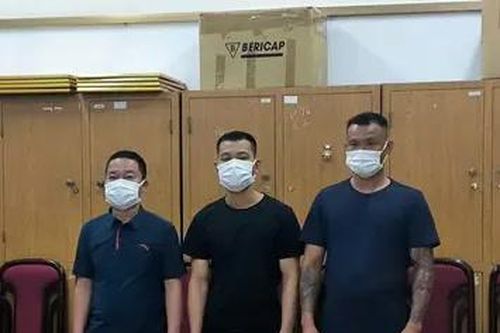 Bắt ổ nhóm bảo kê xây dựng tại quận Tây Hồ