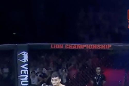 Khiêu khích đối thủ, 2 kiện tướng kickboxing thất bại chóng vánh