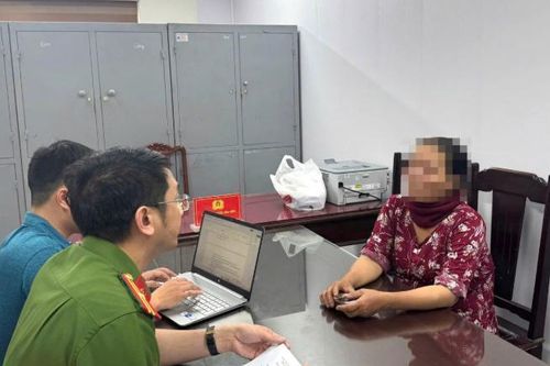 Người phụ nữ lấy tiền đi trả nợ rồi hoang báo bị cướp