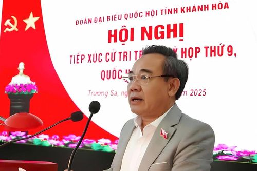 Đại biểu Quốc hội tỉnh tiếp xúc cử tri huyện Trường Sa và Cam Lâm