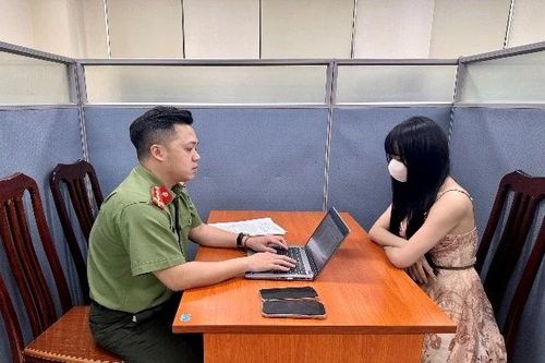 Hai cô gái bị phạt vì đăng clip đánh bạc câu 'like', câu 'view'