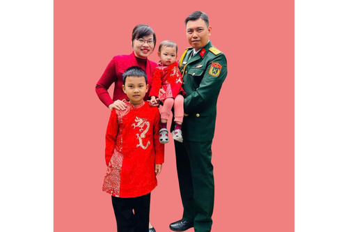 Hậu phương vững chắc của anh!