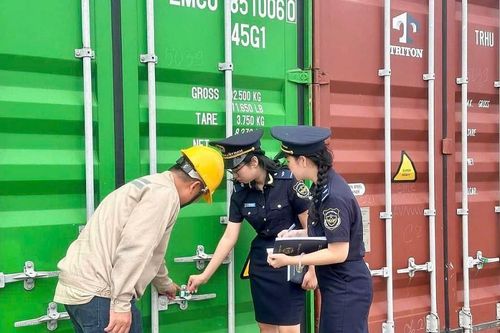 Chi cục Hải quan khu vực XIX thu ngân sách nhà nước đạt gần 750 tỷ đồng sau sáp nhập