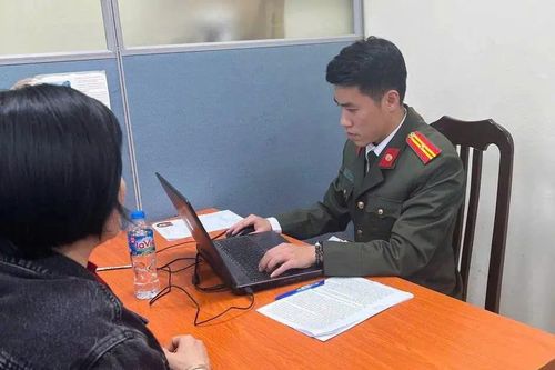 Xử phạt người livestream sai sự thật tại điểm cấp, đổi GPLX