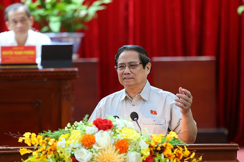 Thủ tướng Phạm Minh Chính tiếp xúc cử tri doanh nghiệp ở TP Cần Thơ