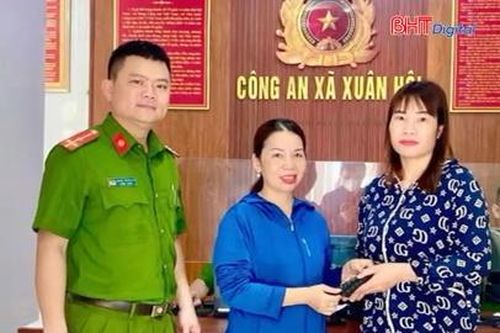 Người dân Hà Tĩnh liên tiếp trả lại của rơi