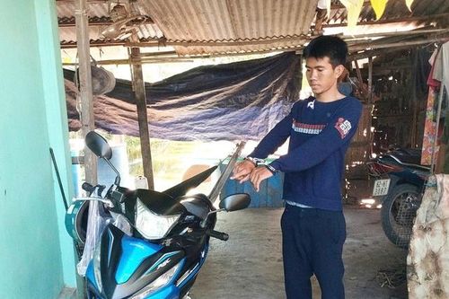 Bắt thanh niên 18 tuổi cướp xe của tài xế xe ôm