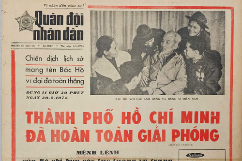 'Đỉnh cao thắng lợi huy hoàng'