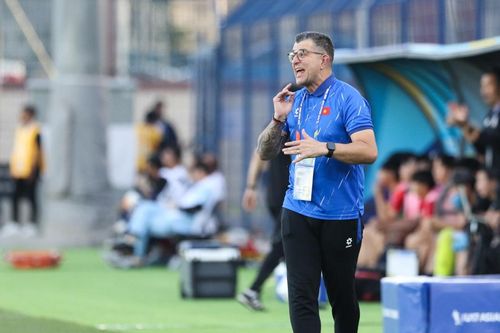 Tuyển U16 Việt Nam hội quân, HLV Roland 'đánh tiếng' tới VFF