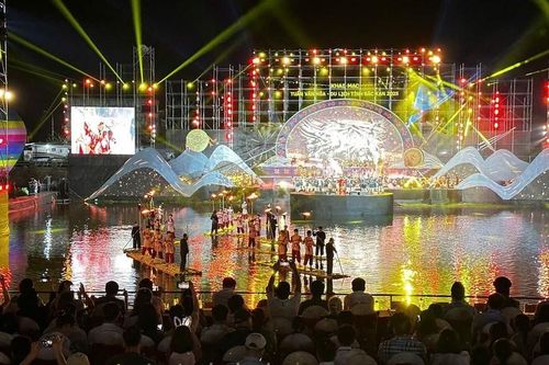 Sông Cầu thắp sáng Tuần Văn hóa - Du lịch Bắc Kạn 2025