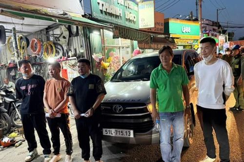 Bóc gỡ đường dây tổ chức, môi giới cho người nước ngoài ở lại Việt Nam trái phép