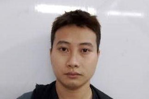 Tìm bị hại lừa đảo giả hóa đơn chuyển tiền để chiếm đoạt điện thoại