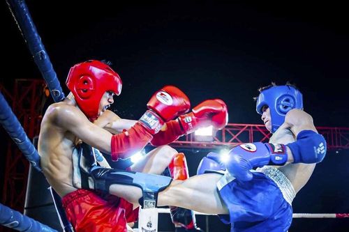 Chờ đợi những trận thư hùng
