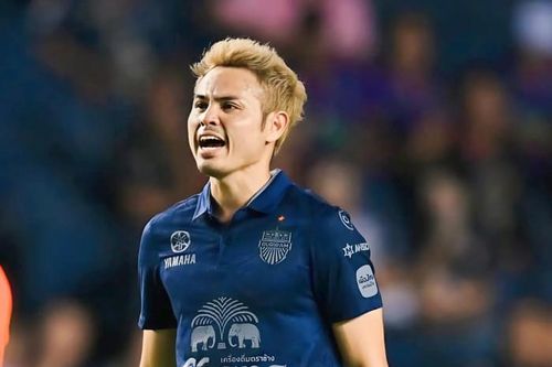 Theerathon tái xuất giúp Buriram lập kỷ lục vô địch Thai League