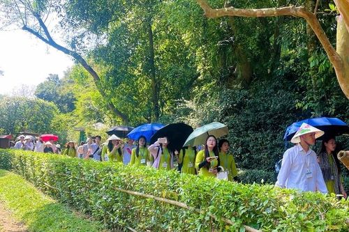 Quê Bác đón hàng vạn du khách về thăm dịp lễ 30/4- 1/5