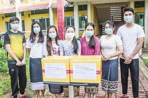 Sinh viên Lào: Chúng tôi luôn biết ơn Báo Công an TPHCM và cô Dậu
