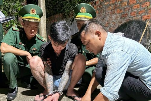 Bắt giữ đối tượng tàng trữ trái phép chất ma túy