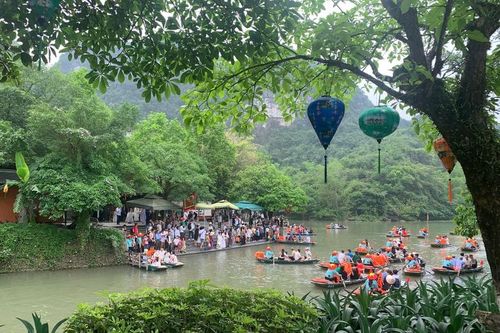 Ninh Bình tiếp tục khẳng định là điểm đến hấp dẫn, giàu bản sắc văn hóa