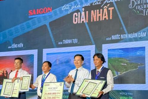 Nhà báo Huỳnh Lâm - Báo Cà Mau đoạt giải Nhất và Huy chương Bạc Cuộc thi ảnh 'Đất nước Ngàn hoa'