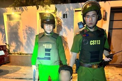 'Ôm cỏ' gặp Cảnh sát 113