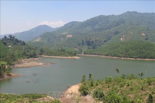 Xây dựng phương án bồi thường cho các hộ có đất bị ngập dưới lòng hồ thủy điện Đăk Đrinh