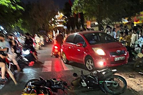 Thông tin mới nhất vụ ô tô đâm 6 xe máy tại Kim Giang, Thanh Trì