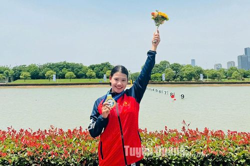 VĐV Ma Thị Thùy cùng đồng đội giành Huy chương Vàng tại Giải vô địch Canoeing châu Á