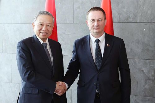 Tổng Bí thư Tô Lâm gặp Thủ tướng Belarus Aleksandr Turchin