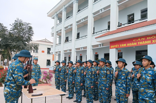 Sẵn sàng kiểm tra kết thúc huấn luyện chiến sĩ mới