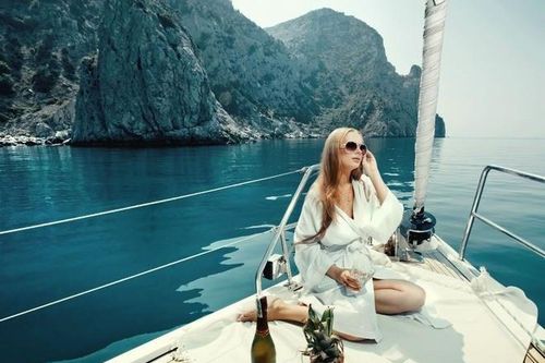 Giới nhà giàu thích ăn gì, chơi gì, ở đâu?