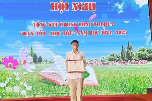 Nam sinh mê công nghệ chạm tới ước mơ chuyên Tin Trường THPT chuyên Sơn Tây