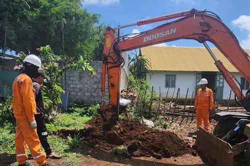 Hoàn thành khắc phục sự cố lưới điện do mưa và gió lốc tại Chư Păh