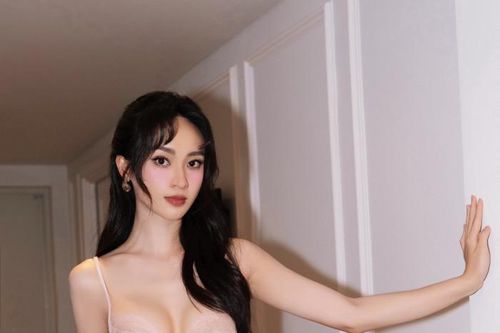 Á hậu Việt chia tay bạn đồng giới sau 2 năm bên nhau?