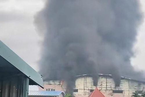 Vĩnh Phúc: Cháy lớn tại công ty sản xuất giày da