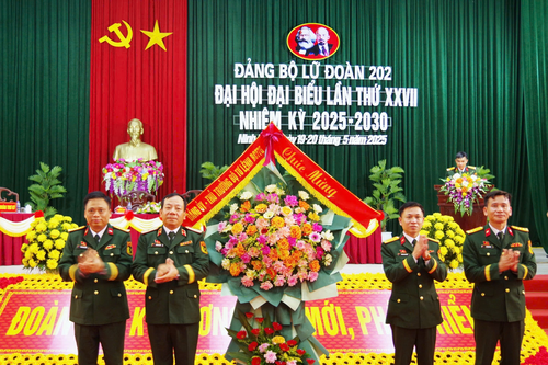 Lữ đoàn 202 tiếp tục đột phá nâng cao chất lượng huấn luyện
