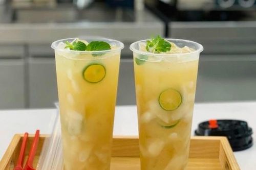 Đồ uống thanh nhiệt siêu hót được làm từ một loại quả chính vụ ngày hè bán đầy chợ Việt, chỉ từ 30.000 đồng/ly