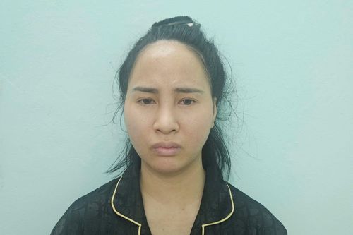 Bắt 'nữ quái' chuyên lừa mua bán điện thoại qua mạng xã hội