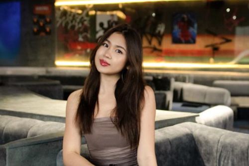 Con gái Lưu Thiên Hương tuổi 20 tài năng, nhan sắc như hoa hậu