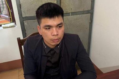 Băng rừng xuyên đêm bắt đối tượng trốn nã