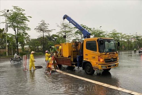 Hà Nội khẩn trương tiêu thoát nước, tránh úng ngập cục bộ