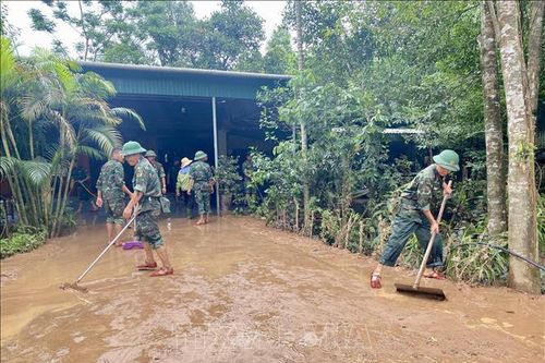 Hà Tĩnh khẩn trương hỗ trợ người dân khắc phục hậu quả mưa lũ