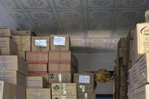 Long An: Phát hiện gần 12.000 hộp sữa không rõ nguồn gốc, xuất xứ