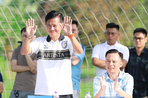 HLV Hoàng Anh Tuấn mất việc