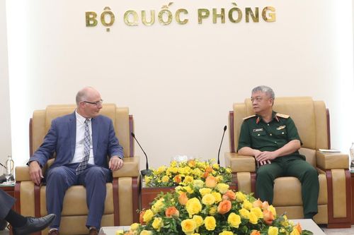 Trung tướng Nguyễn Quang Ngọc tiếp đoàn Hạ nghị sĩ Hoa Kỳ