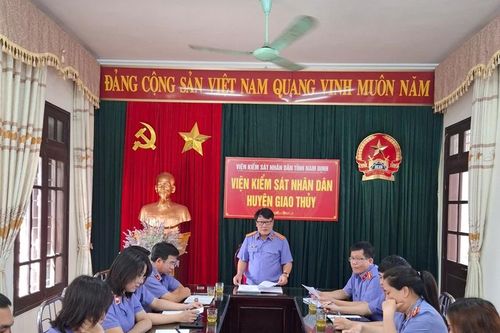 Học tập và làm theo tấm gương đồng chí Hoàng Quốc Việt - Người Viện trưởng đầu tiên của ngành Kiểm sát