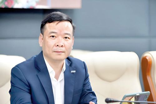Cựu sinh viên ĐH Kinh tế Quốc dân trở thành tân giám đốc