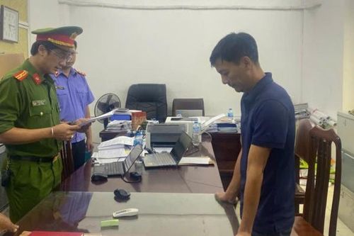 Triệt xóa cơ sở sản xuất hàng nghìn tấn phân bón giả, kém chất lượng