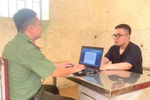 Ngã rẽ sai lầm của nam sinh viên IT khi 'mặc áo giấy đi với ma'!